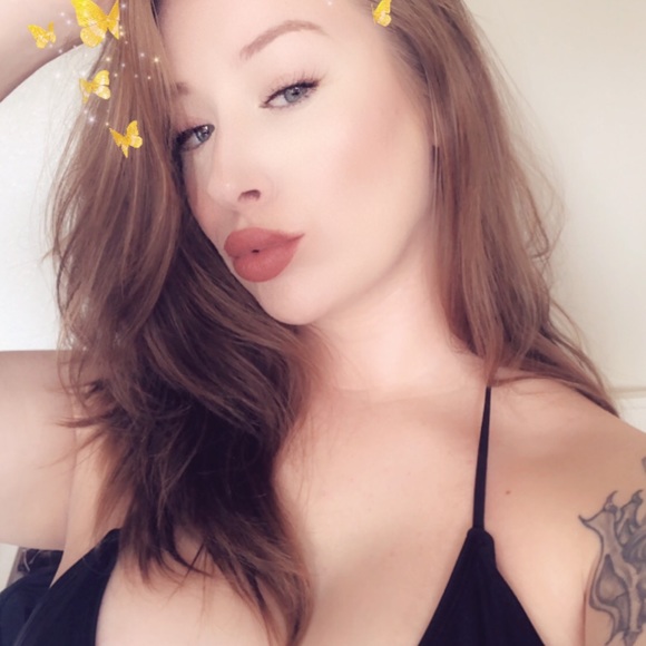 Meet your Posher, Krystal - Picture 2 of 2